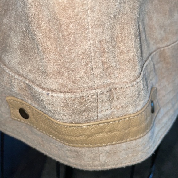 Vintage Ruff Hewn women’s tan leather jacket. Size medium - Picture 3 of 7